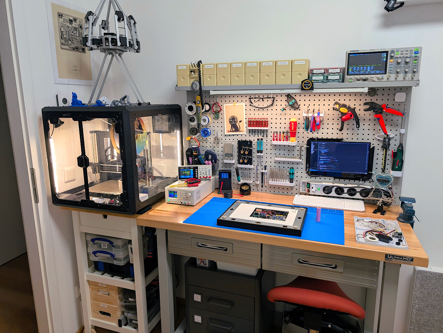 Photo of the DIY/EE Maker Lab